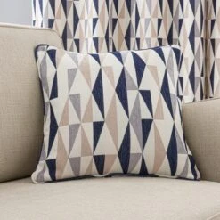 Elements Triangle Cushion 17 Elements Triangle Cushion -Elements Outlet 30705191